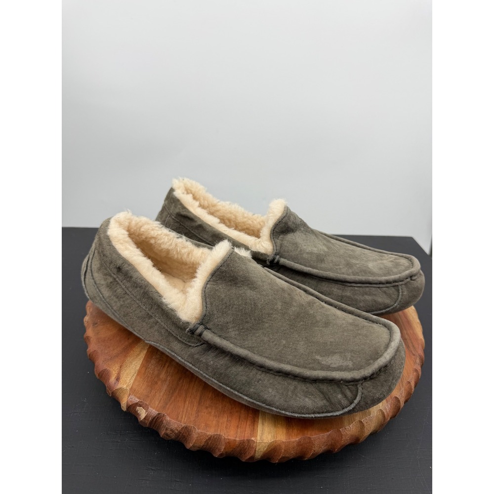 UGG Ascot Slipper Men Size 11 Grey Suede Shearling Lined Moccasin 5775